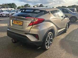 Toyota C-HR C-HR (X1,X5), SUV, 2016 1.8 16V Hybrid picture 5