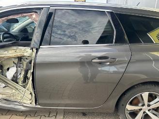 Peugeot 308 308 SW (L4/L9/LC/LJ/LR), Combi 5-drs, 2014 / 2021 1.2 12V e-THP PureTech 130 picture 20