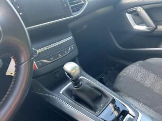 Peugeot 308 308 SW (L4/L9/LC/LJ/LR), Combi 5-drs, 2014 / 2021 1.2 12V e-THP PureTech 130 picture 15