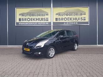 krockskadad bil auto Peugeot 5008 1.6 VTi ST 7p. 2011/1