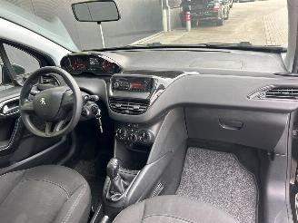 Peugeot 208 1.0 VTi Access picture 14