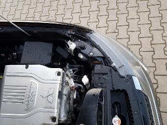 Mitsubishi Outlander 2.4 PHEV Intense picture 14