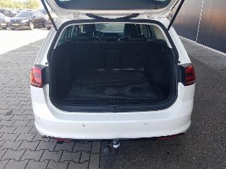 Volkswagen Golf Variant 1.6 TDI Business Edition R picture 28