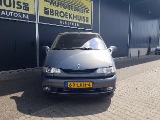 Renault Grand-espace 2.2 dCi Authentique picture 3