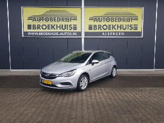 Vaurioauto  passenger cars Opel Astra 1.0 Edition 2016/2
