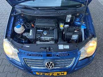 Volkswagen Polo 1.4-16V Optive picture 9
