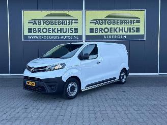 krockskadad bil bedrijf Toyota Proace Electric Worker Standard Range Navigator 2021/1