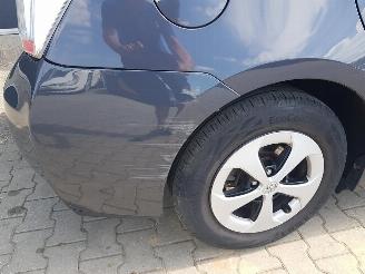 Toyota Prius 1.8 Plug-in Executive Business picture 34