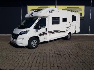 dommages  camping cars Mc Louis  MC4-74G 2015/6