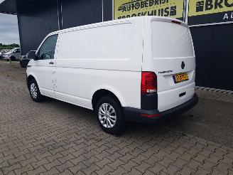 Volkswagen Transporter 2.0 TDI L1H1 26 picture 7