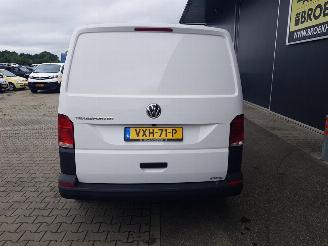Volkswagen Transporter 2.0 TDI L1H1 26 picture 5