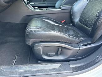 Jaguar XF 2.0d Portfolio picture 21