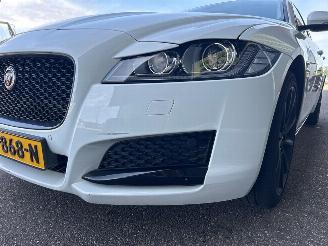 Jaguar XF 2.0d Portfolio picture 18