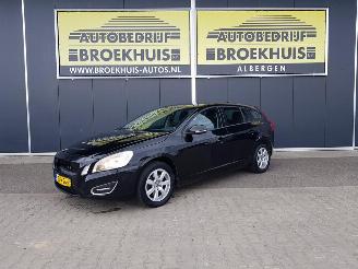 Auto incidentate Volvo V-60 1.6 D2 Momentum 2014/1
