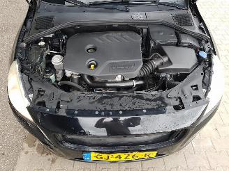 Volvo V-60 1.6 D2 Momentum picture 12
