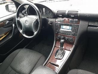 Mercedes C-klasse 180 K. Elegance picture 17