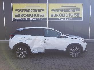 Peugeot 3008 1.2 PureTech Première picture 4