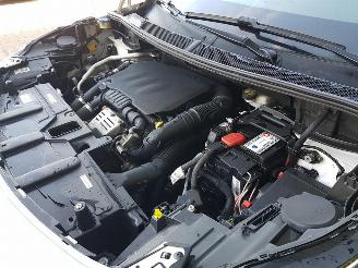 Peugeot 3008 1.2 PureTech Première picture 30