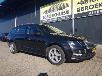 Skoda Octavia Combi 1.6 TDI Greentech Ambition Business picture 6