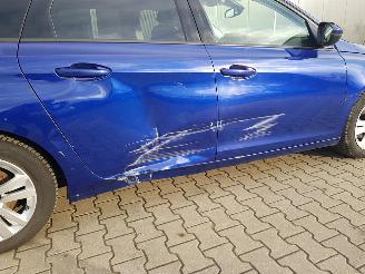 Peugeot 308 SW 1.2 PureTech Blue Lease Executive picture 9
