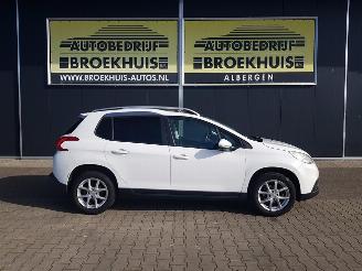 Peugeot 2008 1.2 PureTech Active picture 4