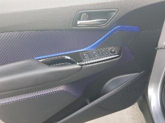 Toyota C-HR 1.8 Hybrid Bi-Tone Plus picture 22