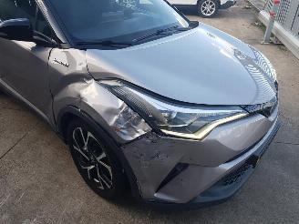 Toyota C-HR 1.8 Hybrid Bi-Tone Plus picture 9