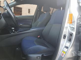 Toyota C-HR 1.8 Hybrid Bi-Tone Plus picture 14