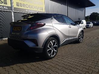 Toyota C-HR 1.8 Hybrid Bi-Tone Plus picture 8