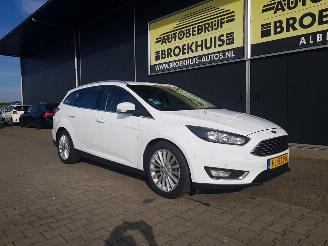 Ford Focus Wagon 1.0 Titanium Edition picture 6