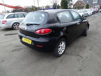 Uttjänta bilar auto Alfa Romeo 147 1.9 JTD 2004/6