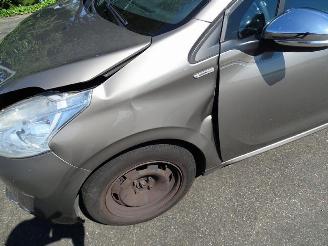 Peugeot 208 1.2 Vti picture 5