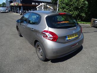 Peugeot 208 1.2 Vti picture 2