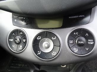 Toyota Rav-4 2.0 16v picture 6