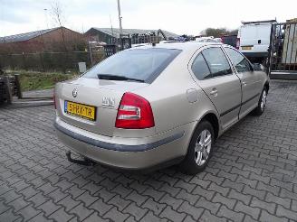 Vrakbiler auto Skoda Octavia 1.6 MPi 2005/10
