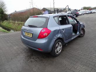 Uttjänta bilar auto Kia Cee d Sporty Wagon 1.6 16v 2007/3