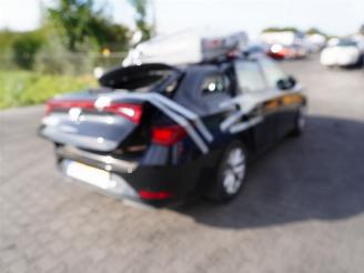 Uttjänta bilar auto Seat Leon SportsTourer 1.0 TSi 2021/12