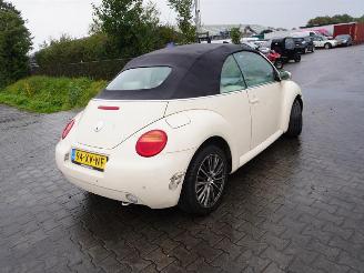 Vrakbiler auto Volkswagen New-beetle Cabrio 2.0 2003/6