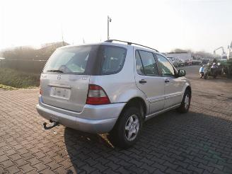 demontáž osobní automobily Mercedes ML 270 CDI 2001/1