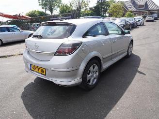 Démontage voiture Opel Astra GTC 1.8 16v 2007/2