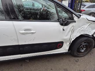 Citroën C3 1.2 12V e-THP PureTech 110 picture 7