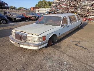 Lincoln Town Car 4.9 picture 3