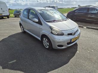 Toyota Aygo 1.0 12V picture 4