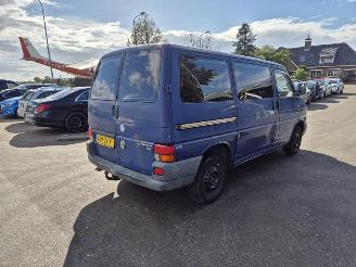 Schadeauto Volkswagen Transporter 2.5 TDI 1998/9