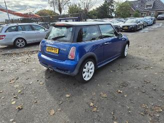 Unfallwagen Mini Cooper S 1.6 16V 2004/10