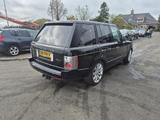 Damaged car Land Rover Range Rover 4.4 V8 2002/5