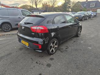 skadebil auto Kia Rio 1.2 CVVT 2015/9