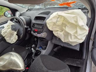 Peugeot 107 1.0 12v picture 5