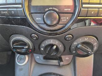 Mazda 2 1..3 16v picture 9