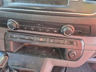 Peugeot Expert 2.0 Blue HDi picture 12